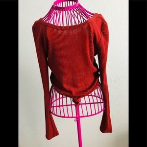 Red long sleeve crop shirt